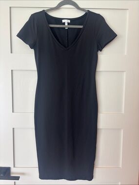 Leith Black V-Neck Short Sleeve Midi Dress